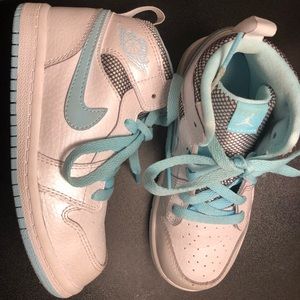 Toddler Jordan’s size 9